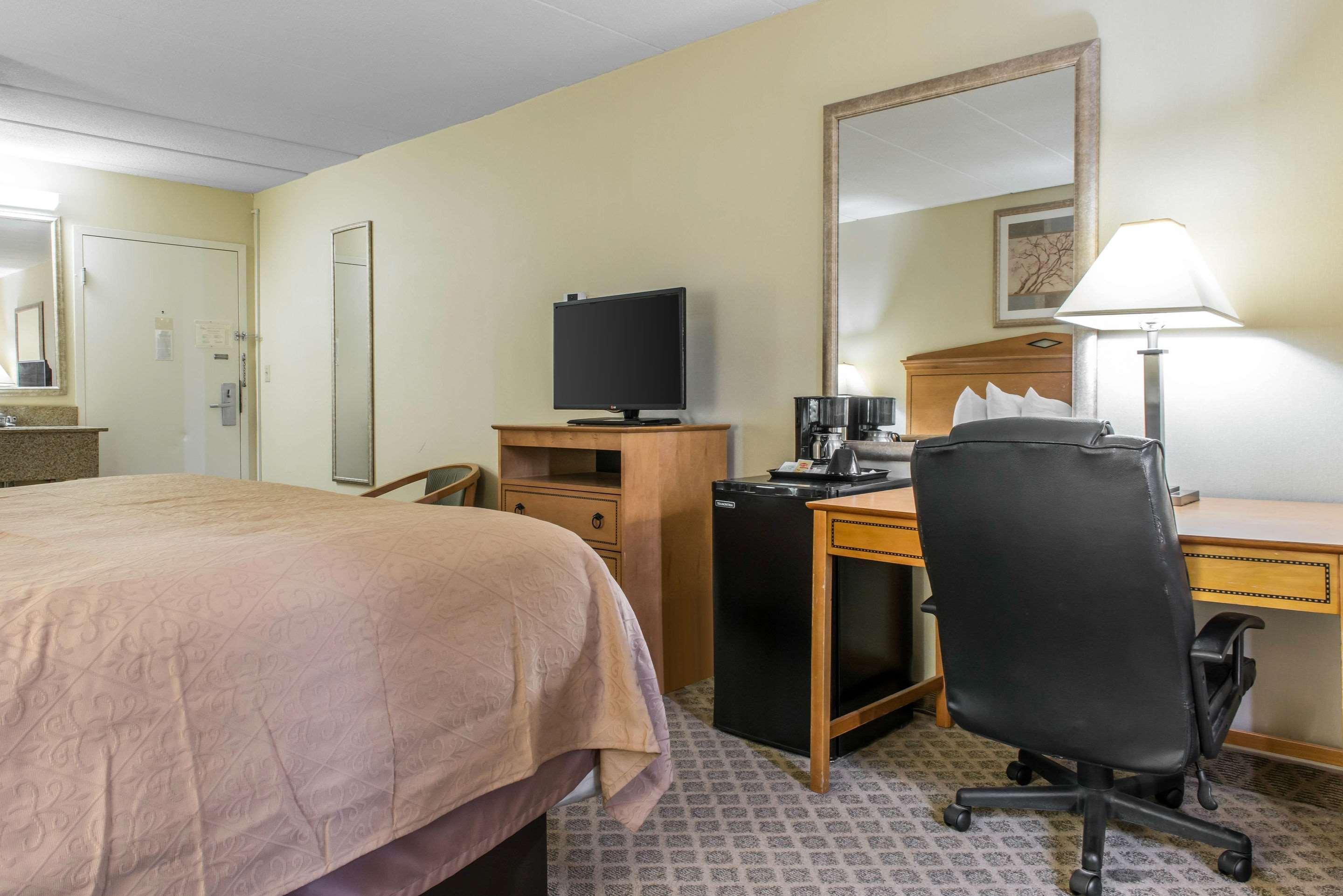 Quality Inn & Suites Fairview  Esterno foto