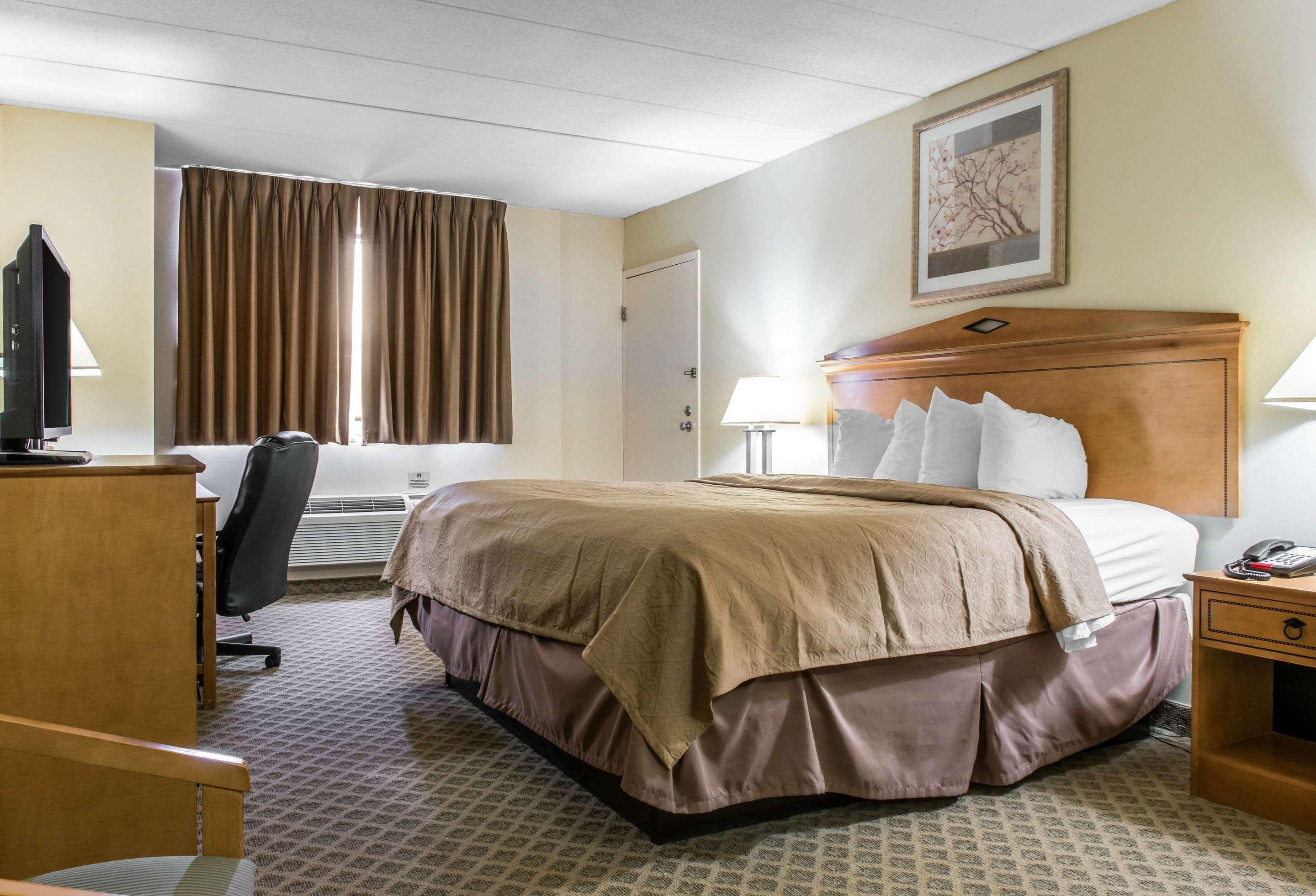 Quality Inn & Suites Fairview  Esterno foto