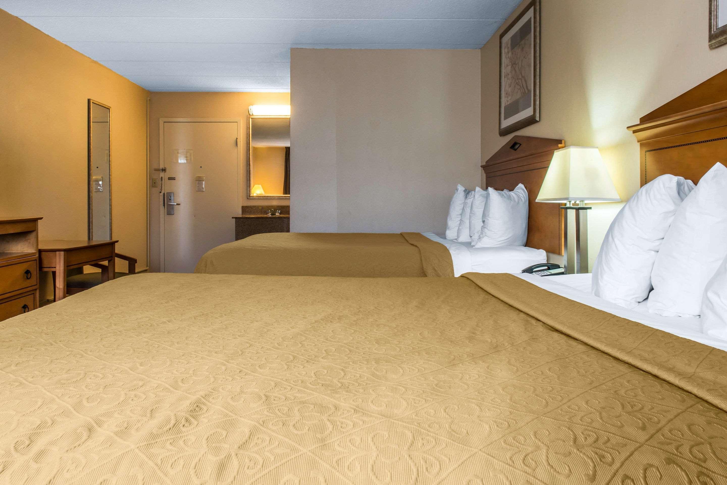 Quality Inn & Suites Fairview  Esterno foto