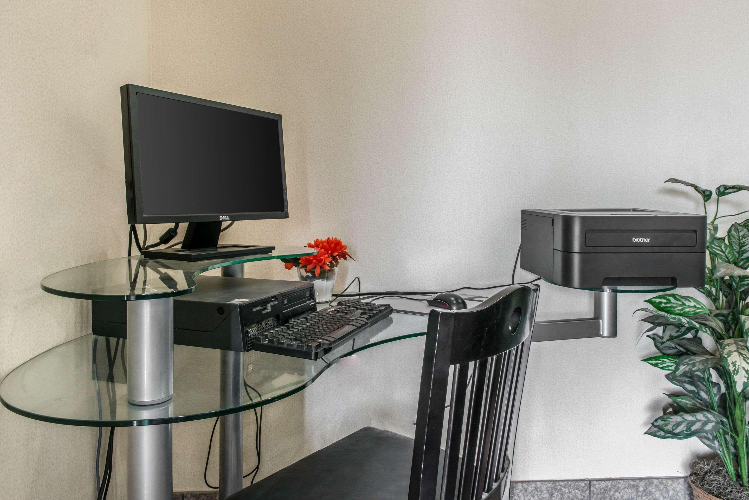 Quality Inn & Suites Fairview  Esterno foto