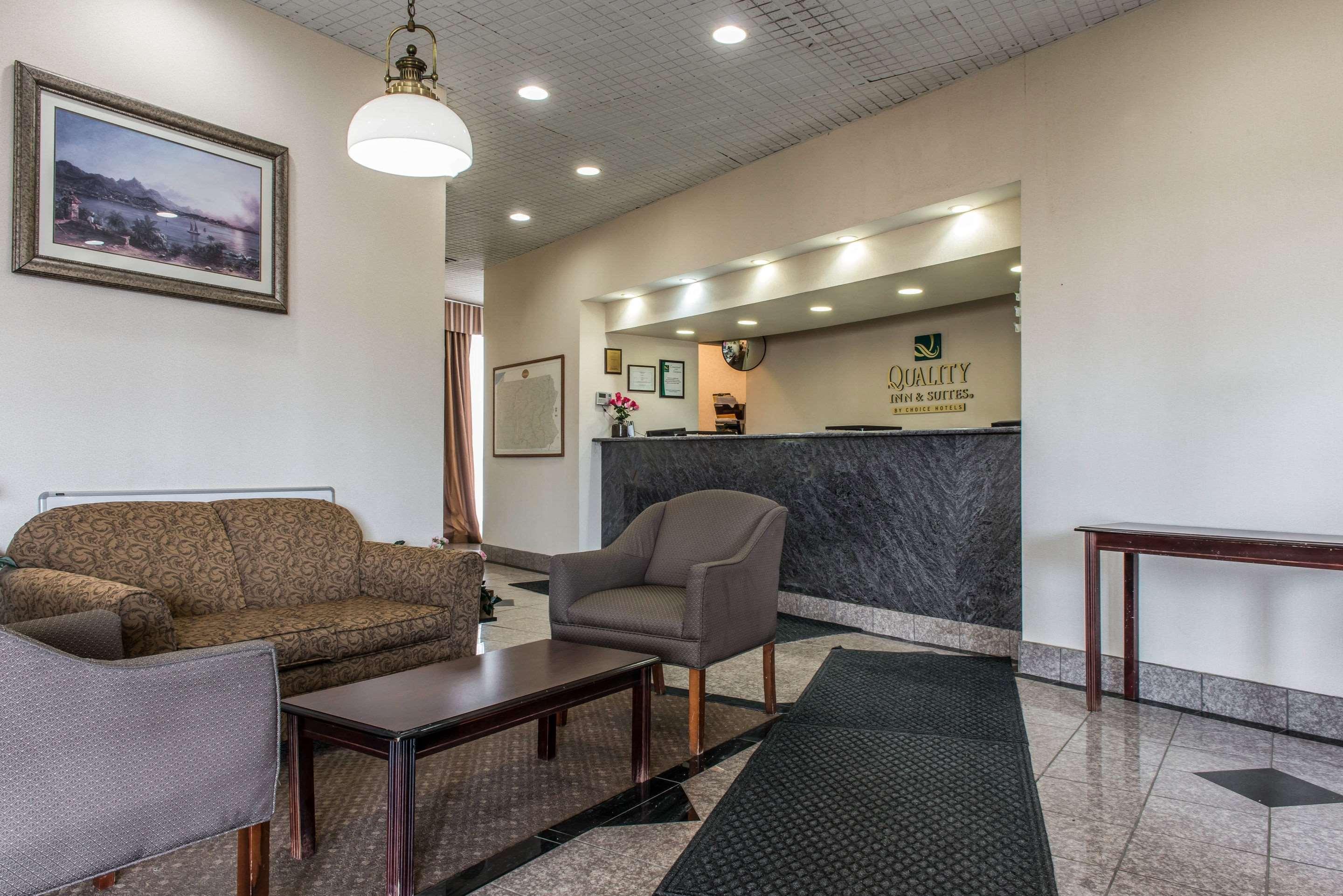 Quality Inn & Suites Fairview  Esterno foto