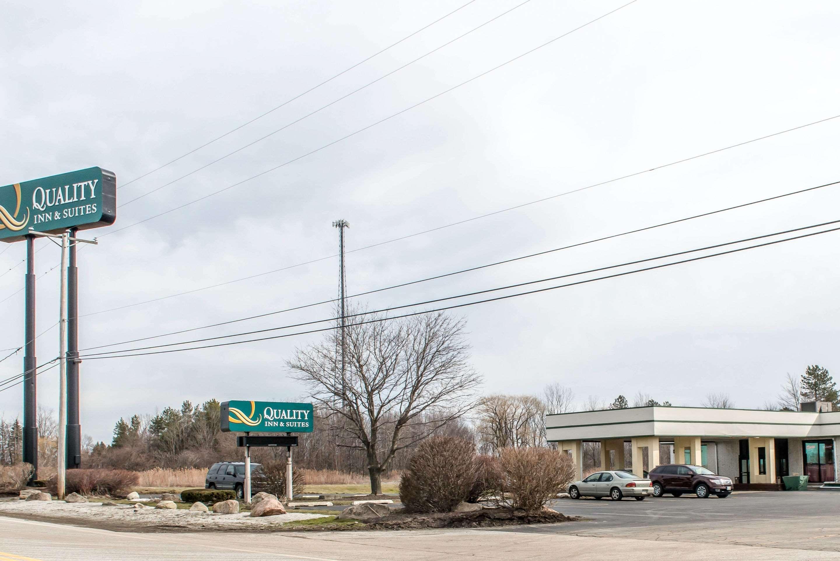 Quality Inn & Suites Fairview  Esterno foto