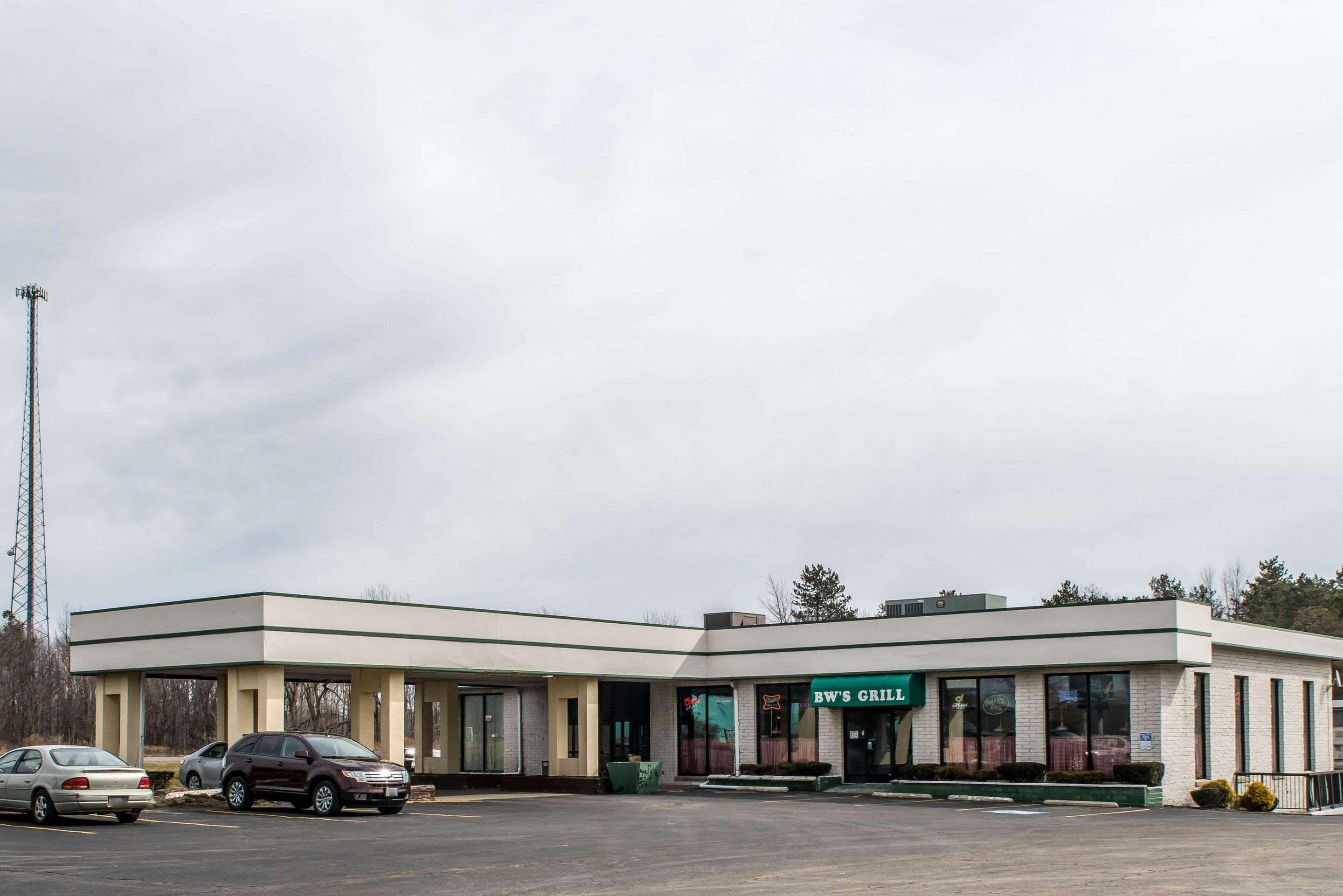 Quality Inn & Suites Fairview  Esterno foto