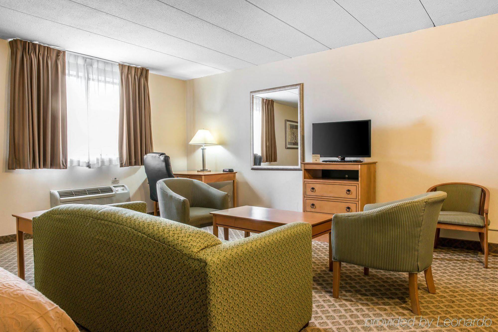 Quality Inn & Suites Fairview  Esterno foto