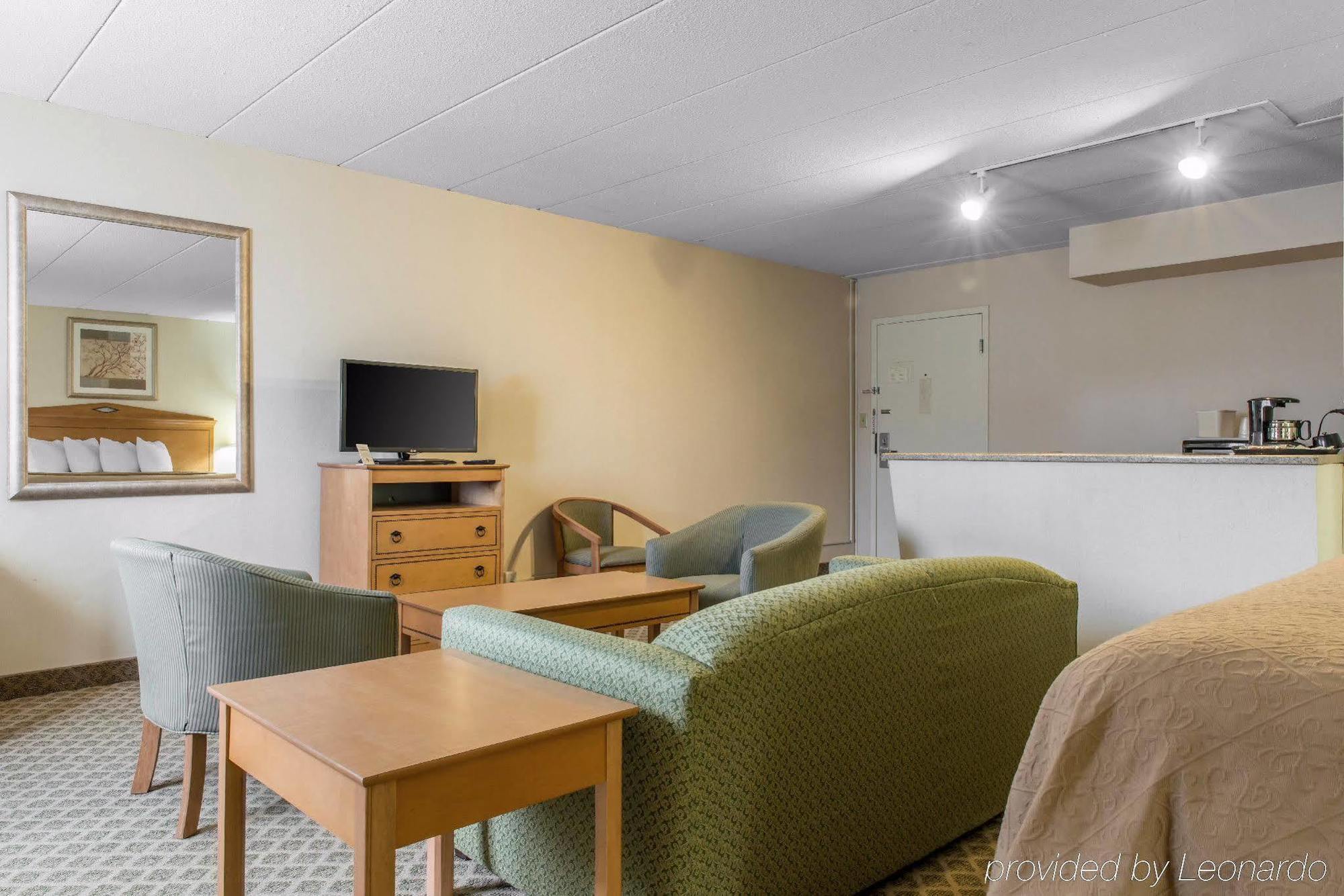 Quality Inn & Suites Fairview  Esterno foto